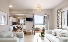 Plaka Modern Apartment